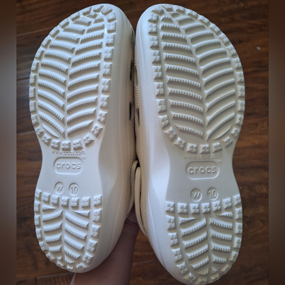 Platform Crocs - Picture 6 of 7